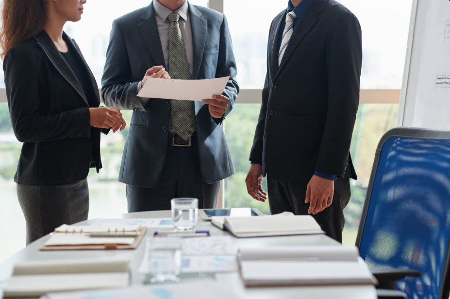 Discussing details of mutually beneficial cooperation